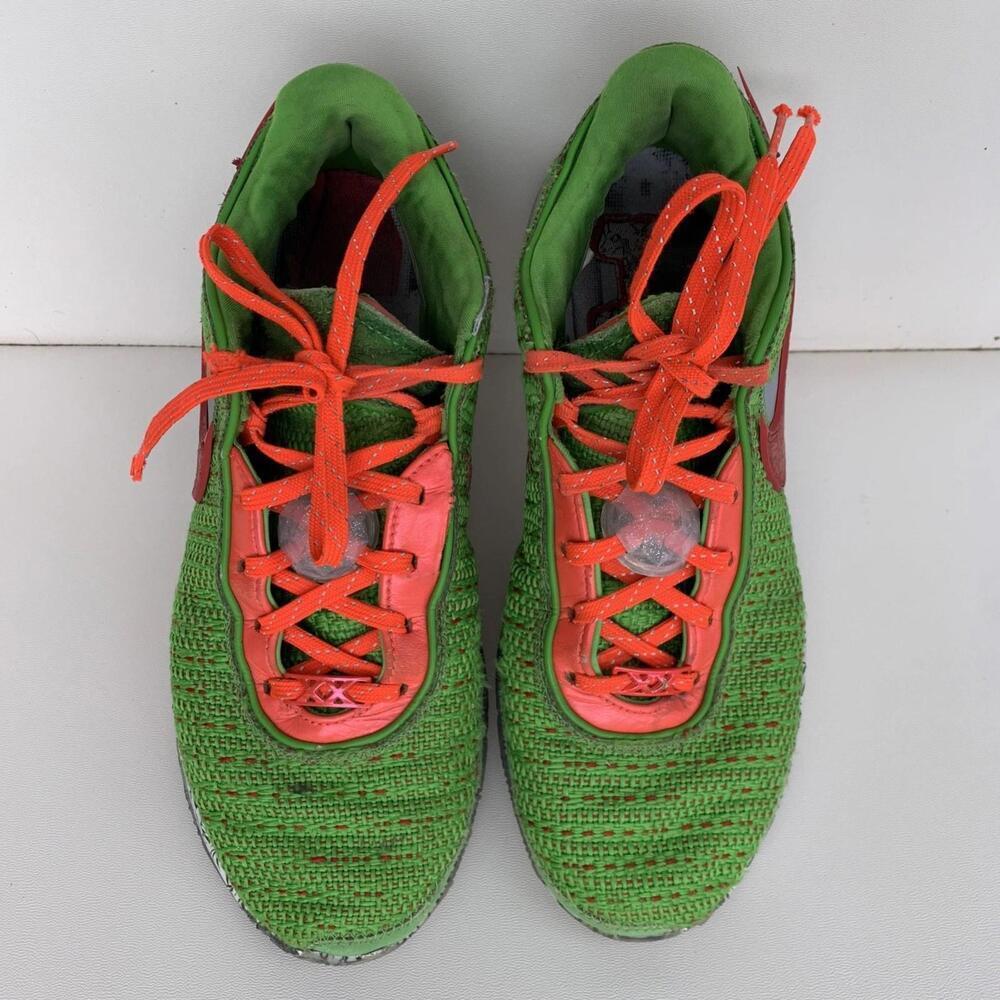 Nike LeBron Sneakers Sz 11 Men’s Green